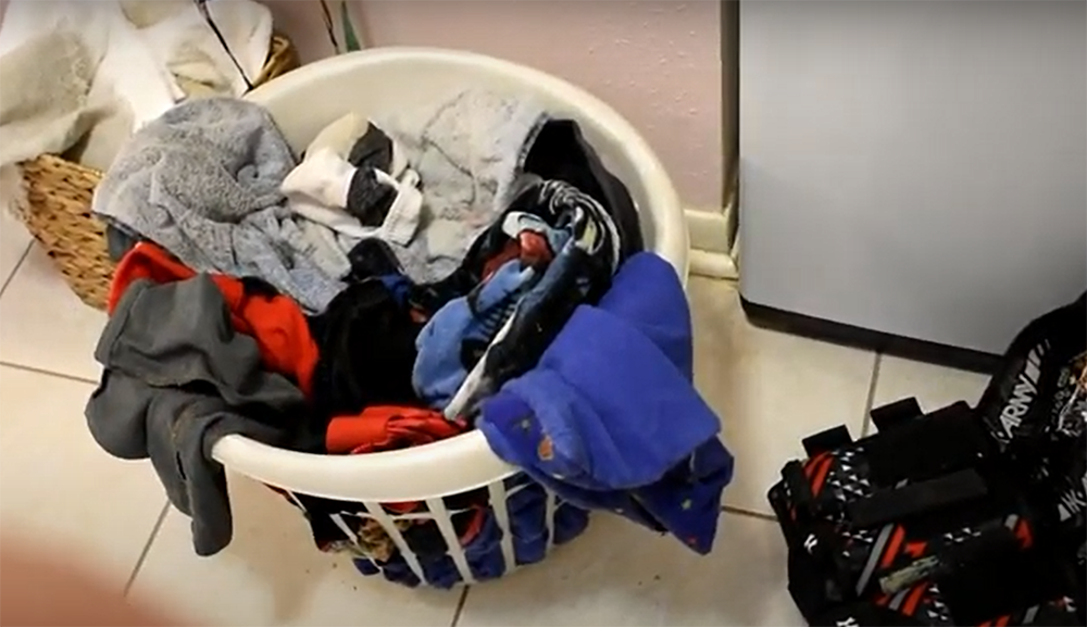 How to Wash a Paintball Paint Out of Clothing